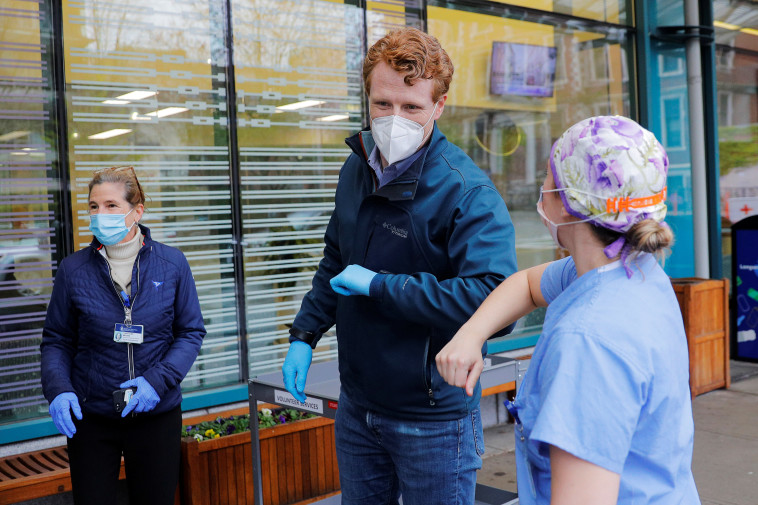 קורונה בארה''ב: מתחילים את אסטרטגיית היציאה?