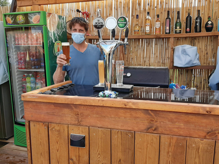 אלון שניצקי בהקמה, BEERBaR