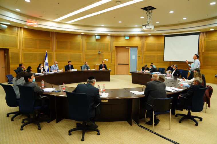 הדיון במליאה בחוק ממשלת החילופים