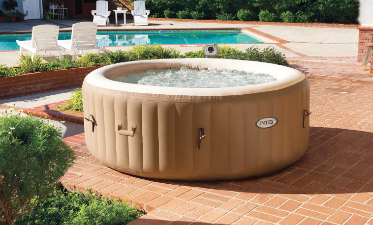 ג'קוזי מתנפח- מחיר: 3,500. ניתן להשיג בעידן2000 