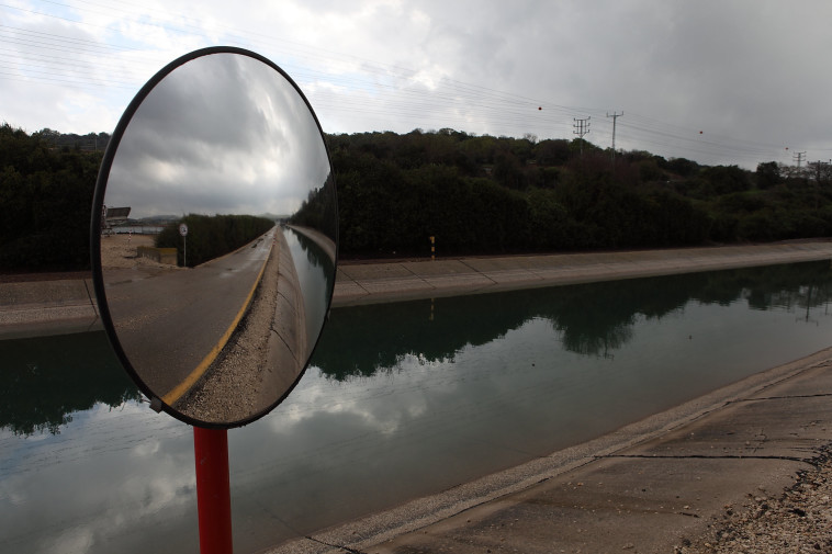 מתקן להתפלת מים