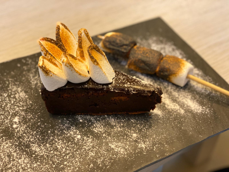 עוגת נמסיס שוקולד של ''האותנטית''