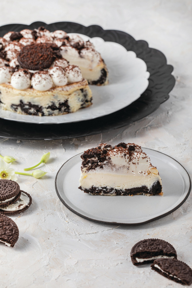 עוגת גבינה אפויה עם עוגיות אוראו של ''בוטיק סנטרל''