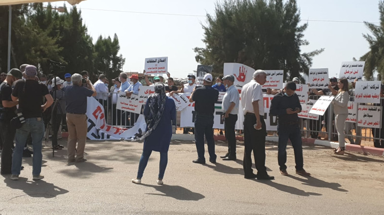 ההפגנה מול תל השומר