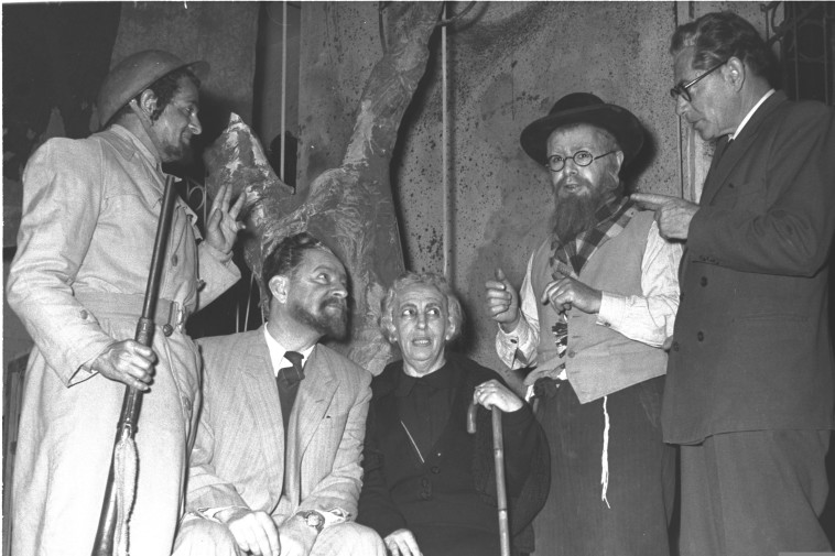 תאטרון האהל