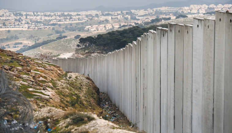 גדר ההפרדה במעלה אדומים