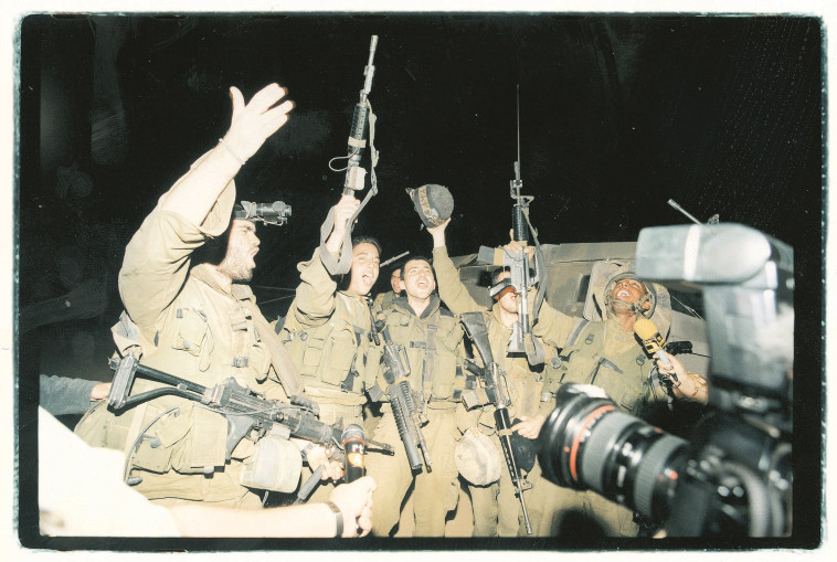 היציאה מלבנון, מאי 2000