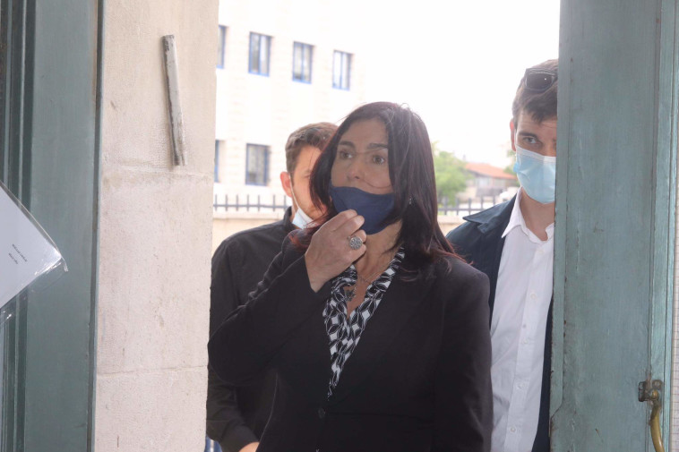 מירי רגב בכניסה לבית המשפט