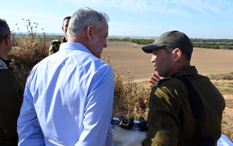 שר הביטחון בני גנץ בסיור באוגדת עזה