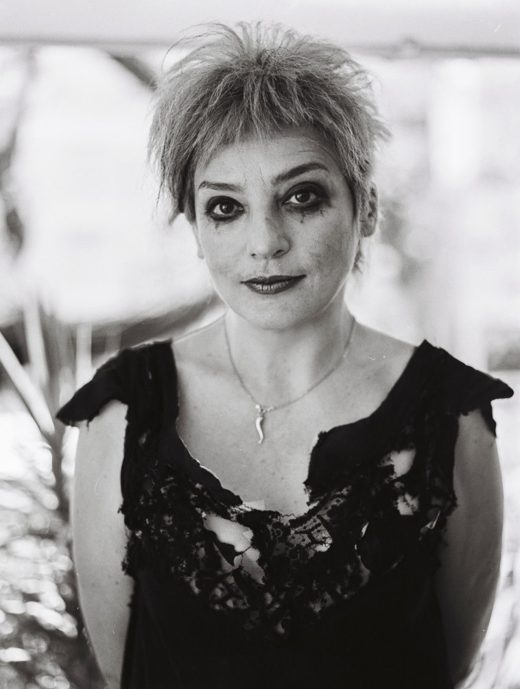 קאמרי עד הבית