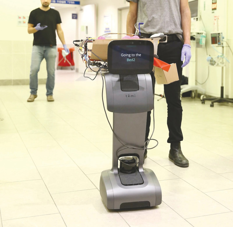 רובוט הקורונה. במקום בדיקה של איש צוות רפואי