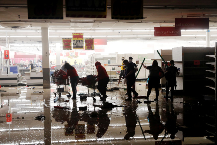 מהומות בארה''ב: ביזה במיניאפוליס