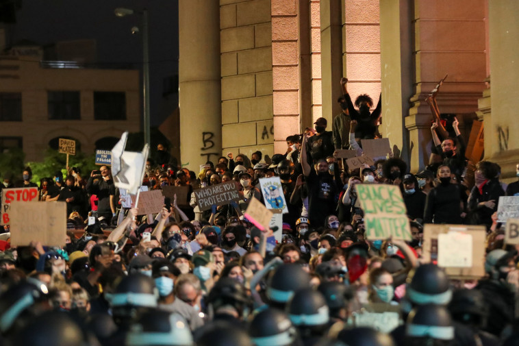 מהומות בארה''ב: מוחים בניו יורק