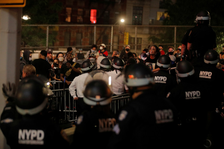 מהומות בארה''ב: מוחים בניו יורק
