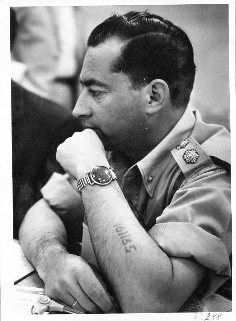 מיכאל גלעד בעת משפט אייכמן