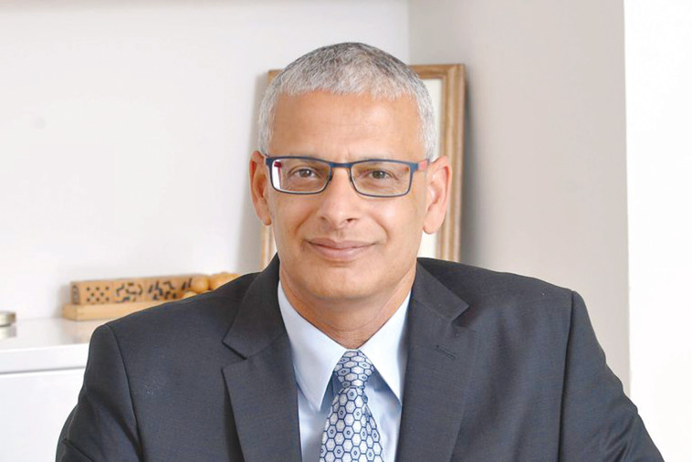 מדמון. קיבל את תמיכת הבנקים האחרים