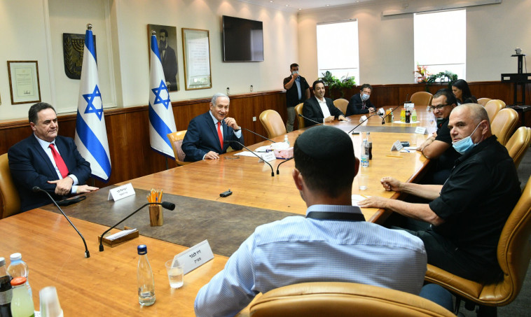 נתניהו וכ''ץ בפגישה עם נציגי ענף התרבות