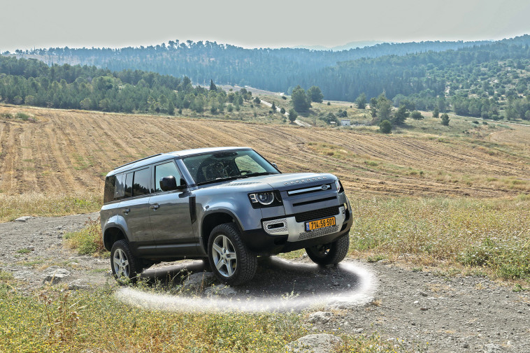 לנד רובר דיפנדר 