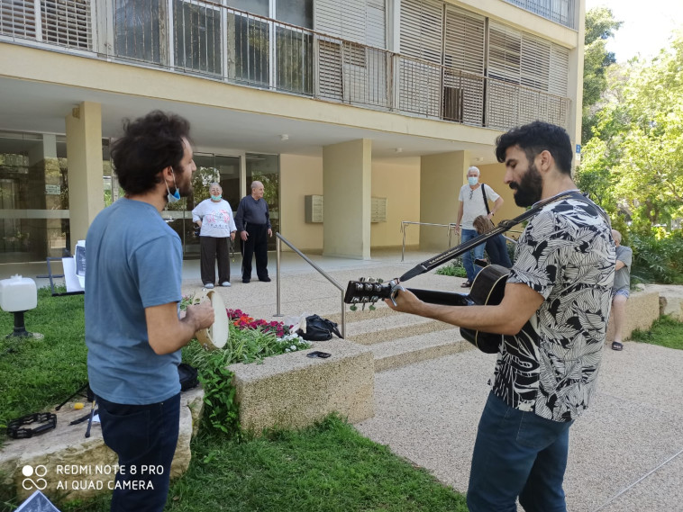 פרויקט ''שמח בלובי''