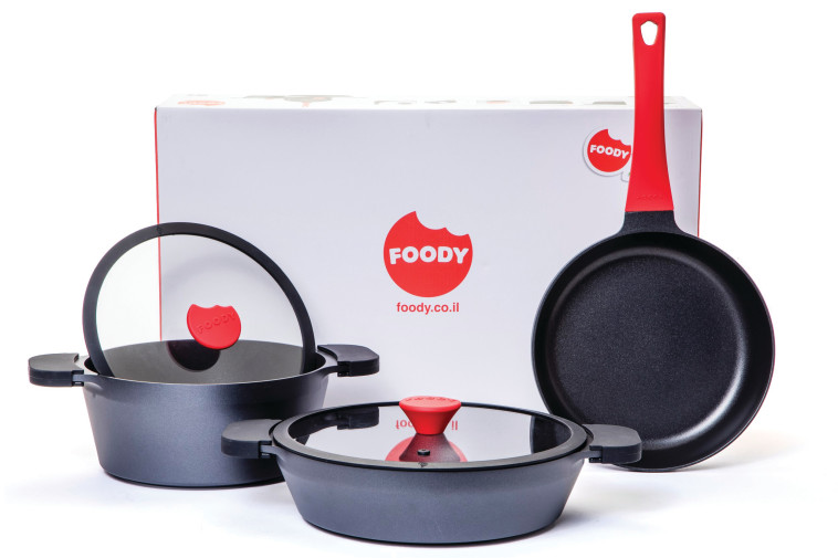 סדרת כלי בישול הכוללת שישה סטים של סירים ומחבתות של ''פודי'' ו''ברימאג''