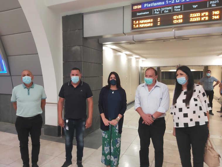 מירי רגב בהשקת הקו המהיר מת''א סבידור לי-ם