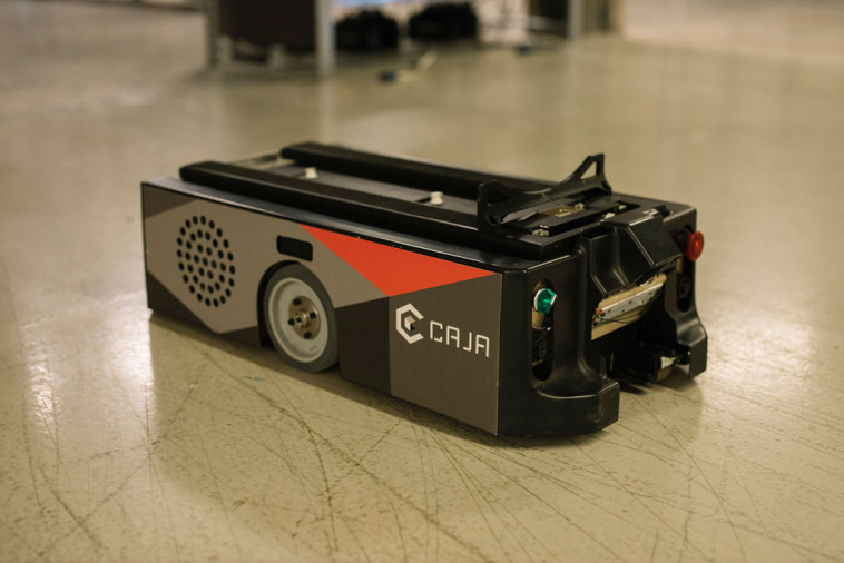 רובוטים של Caja Robotics
