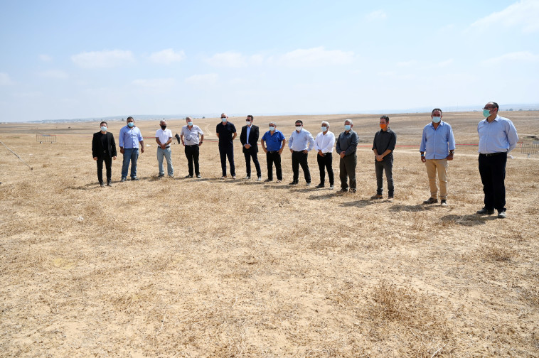 בני גנץ בסיור בליקית