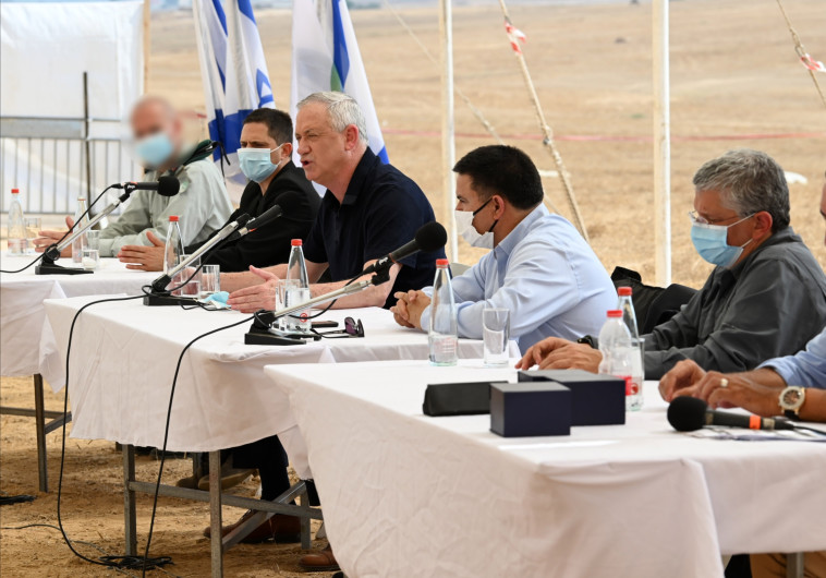 בני גנץ בסיור בליקית