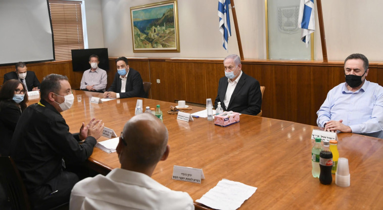 נתניהו וכ''ץ בפגישה עם העצמאים ובעלי העסקים (צילום: עמוס בן גרשום, לע''מ)