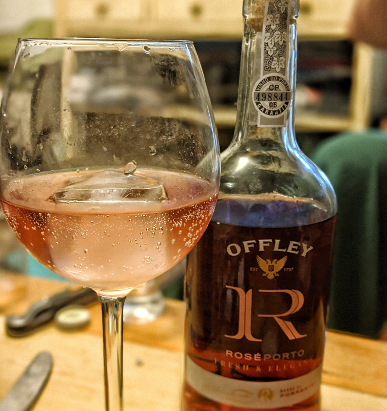 פורט וטוניק. אופלי פורט