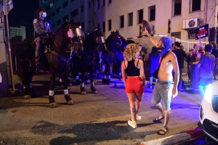 מחאת העצמאים: עימותים בין המפגינים לכוחות המשטרה