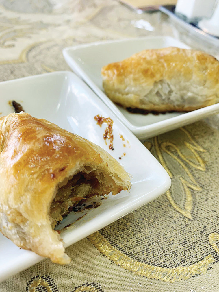 ארוחה ב'חנן מרגילן'