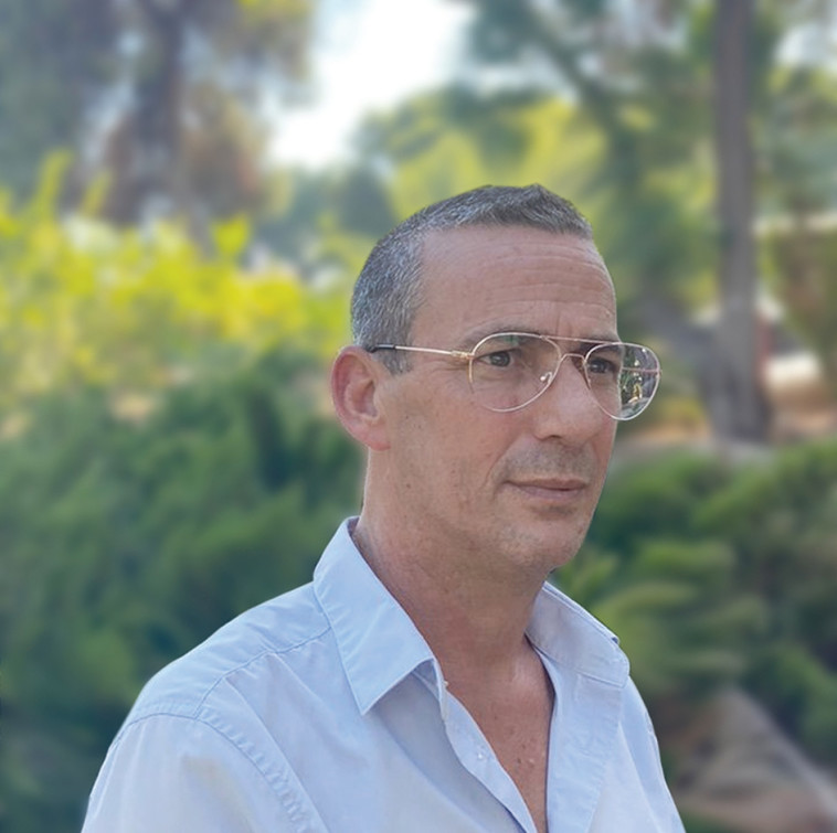 אורי אברוצקי 