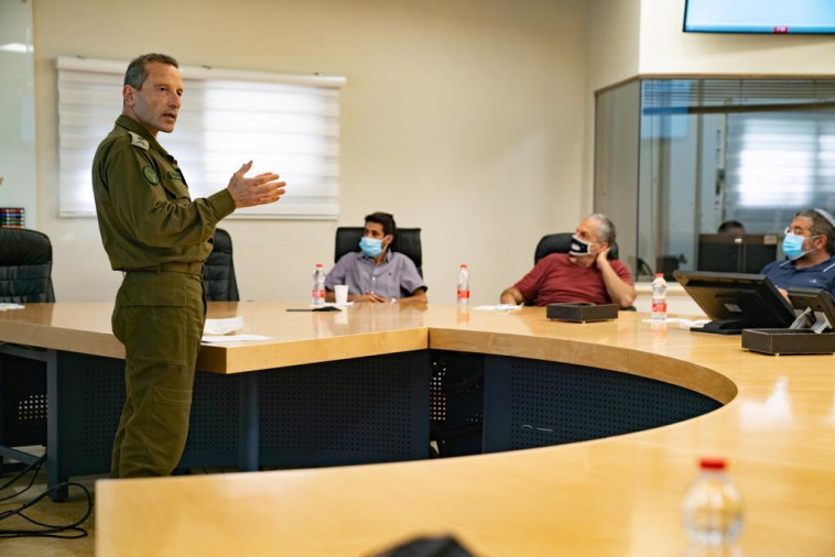 מפקד פיקוד הצפון אלוף אמיר ברעם, בפגישה עם ראשי רשויות בצפון