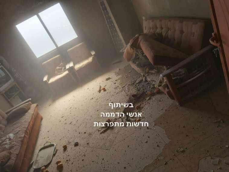 פגז של צה''ל שפגע בבית בדרום לבנון