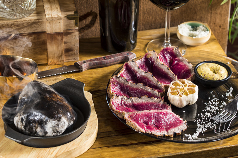 עיסקית ערב בטרקלין