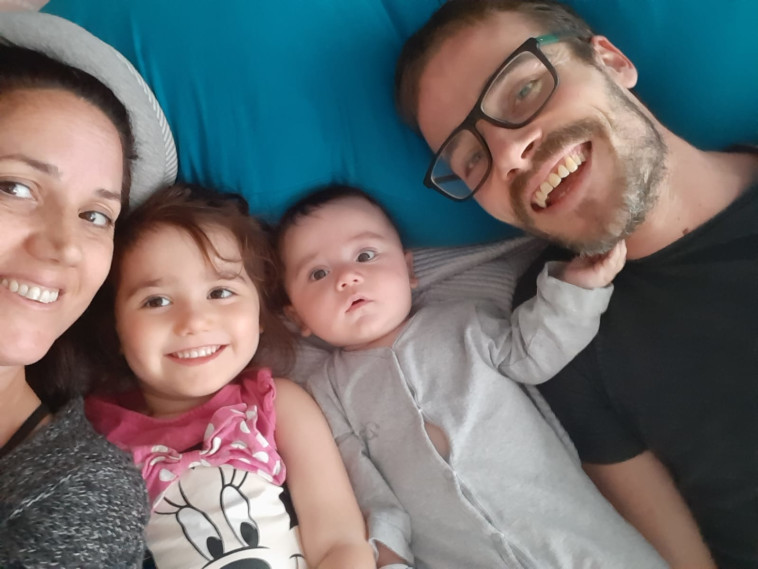הילה ובני משפחתה. צילום: פרטי