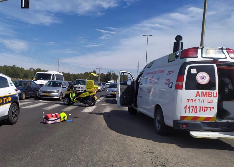 אמבולנס מד''א 