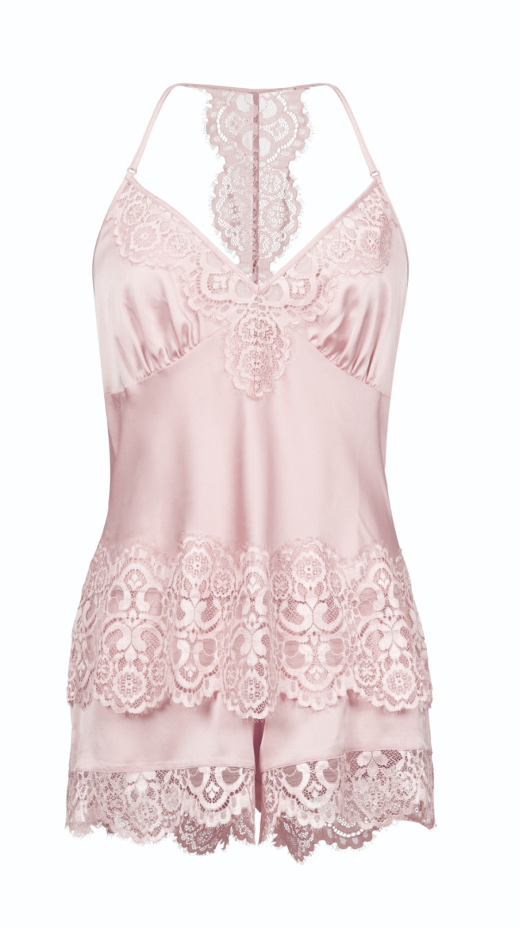 סט של פמינה