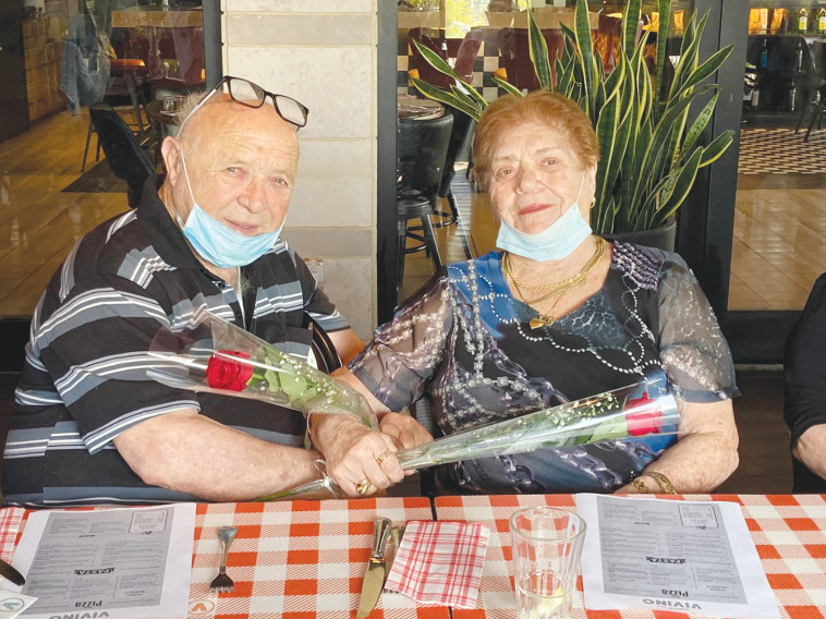 ארוחה רומנטית לדיירי משען בבאר שבע