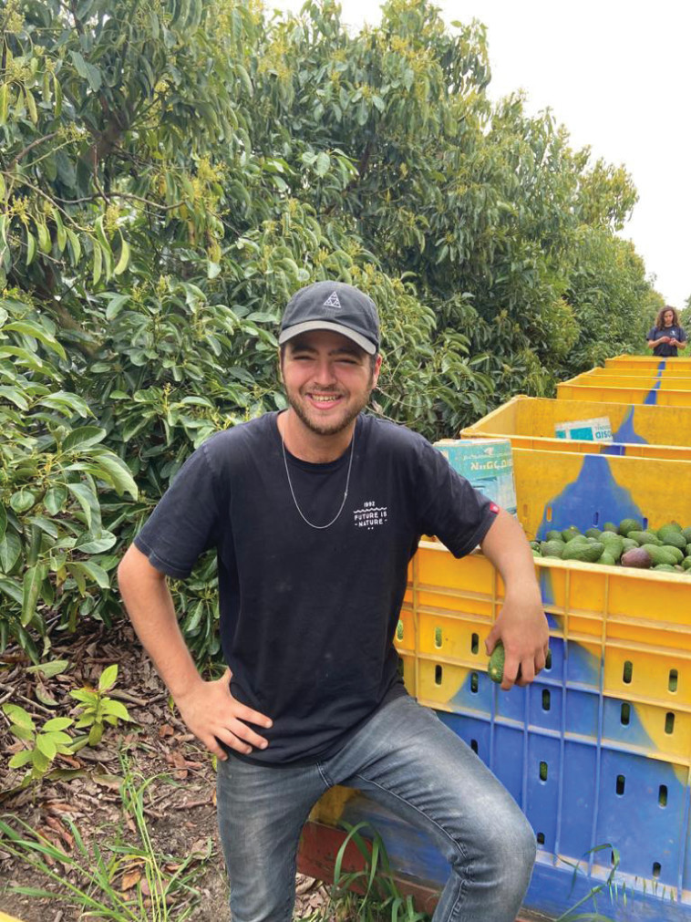 עומר קידר המתגייס לחיל השריון