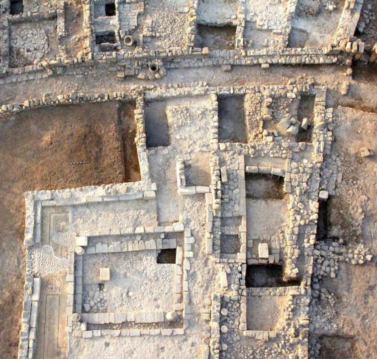 בית הכנסת העתיק במגדלא