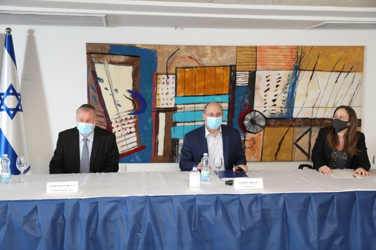 היועמ''ש, שר המשפטים וראש מח''ש בהכרזה על הרפורמה