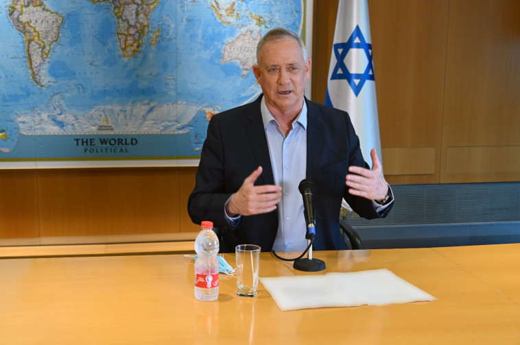 בני גנץ בהצהרה בקריה