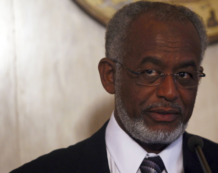 שר החוץ של סודאן - עלי קרטי