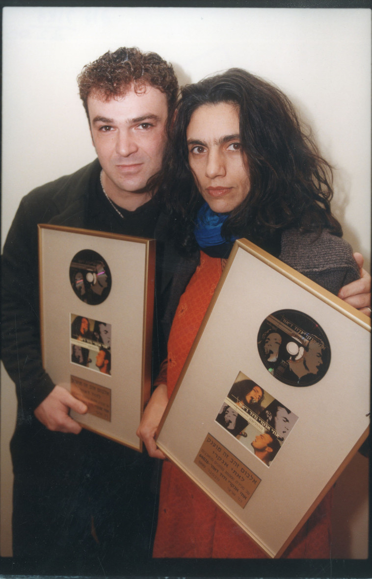 אתי אנקרי בשנת 2000