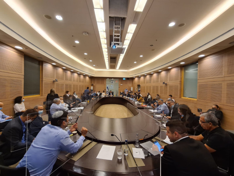 הדיון בוועדת הכספים