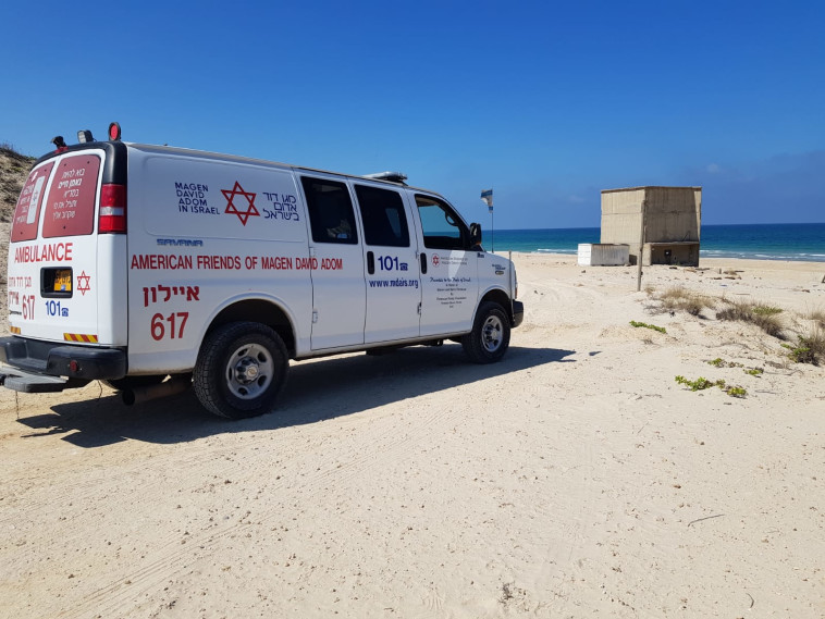 אמבולנס מד''א בזירת טביעה (ארכיון)