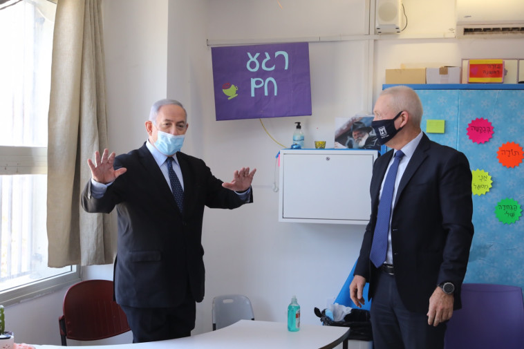 Prime Minister Netanyahu and Minister of Education Galant (Photo: Kobi Gideon, GPO)
