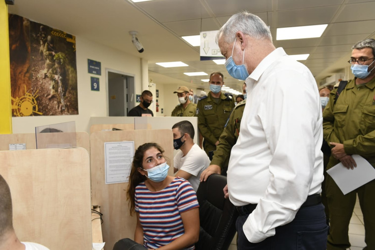 גנץ בתל השומר